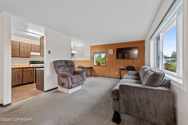 688 E Eklutna Avenue, Palmer, AK 99645