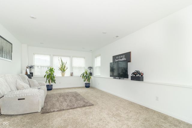 1020 Arthur Court, Greenfield, IN 46140