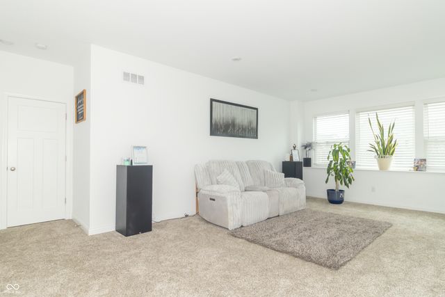 1020 Arthur Court, Greenfield, IN 46140