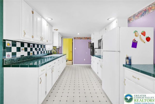 1335 Stonesthrow Road, Lower Saucon Twp, PA 18015