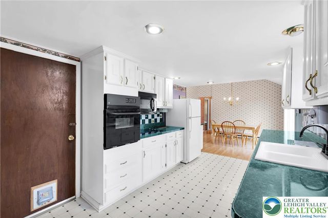 1335 Stonesthrow Road, Lower Saucon Twp, PA 18015