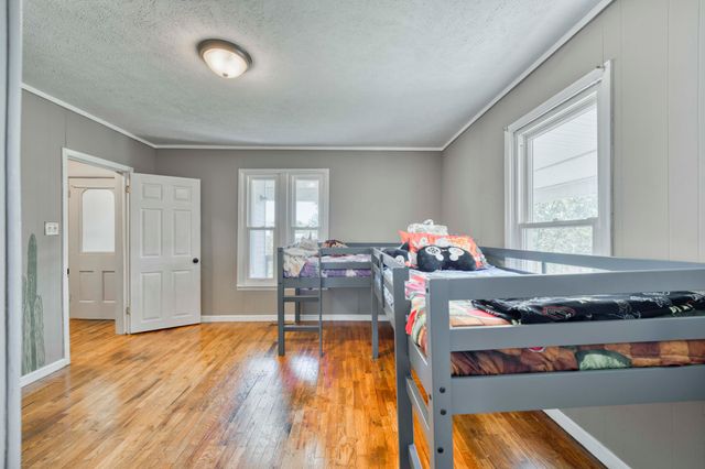 601 South 11th Avenue, Ozark, MO 65721