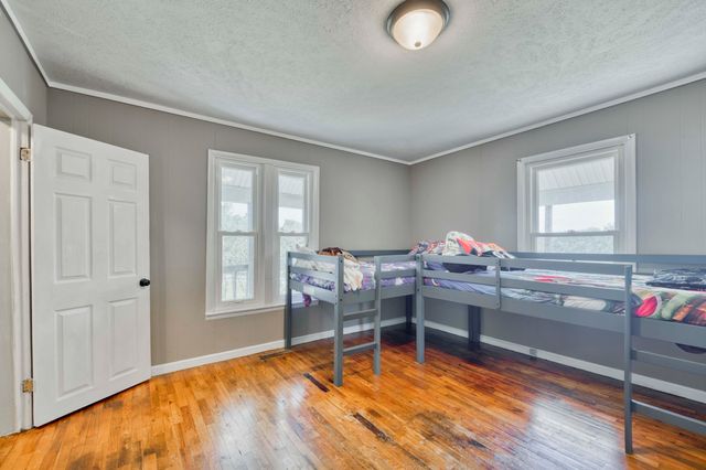 601 South 11th Avenue, Ozark, MO 65721
