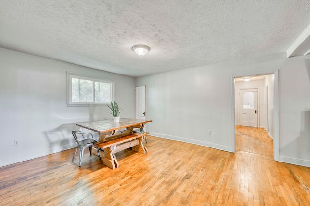 601 South 11th Avenue, Ozark, MO 65721