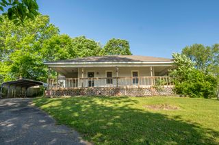 601 South 11th Avenue, Ozark, MO 65721