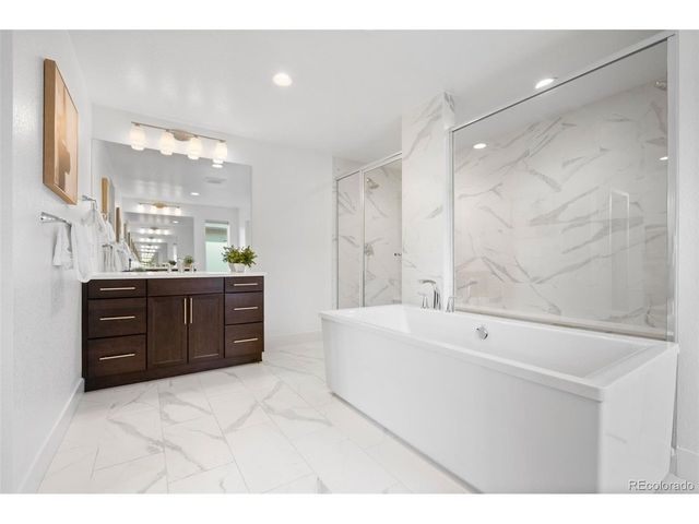 9409 E 58th Dr, Denver, CO 80238