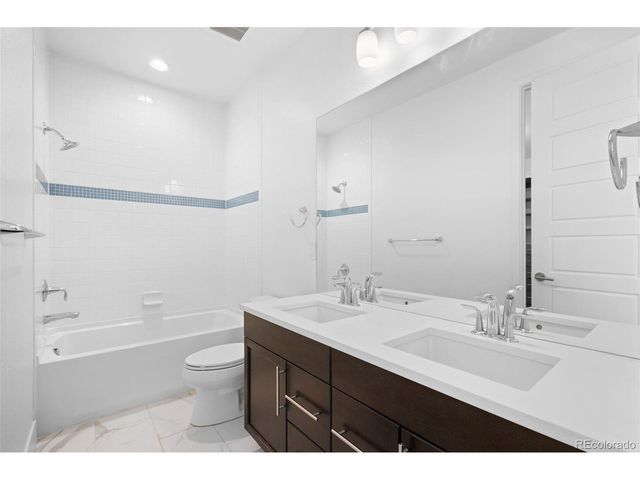 9409 E 58th Dr, Denver, CO 80238