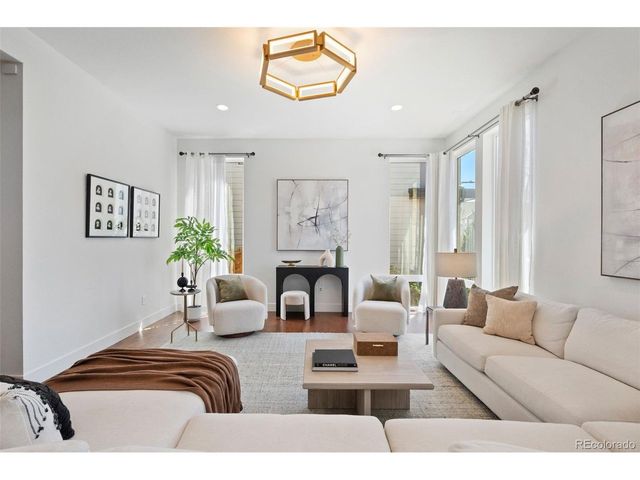 9409 E 58th Dr, Denver, CO 80238