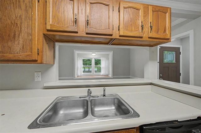 3711 Shallowford Road, Marietta, GA 30062