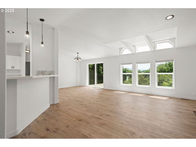 3717 Se WOODBURN Rd, Washougal, WA 98671