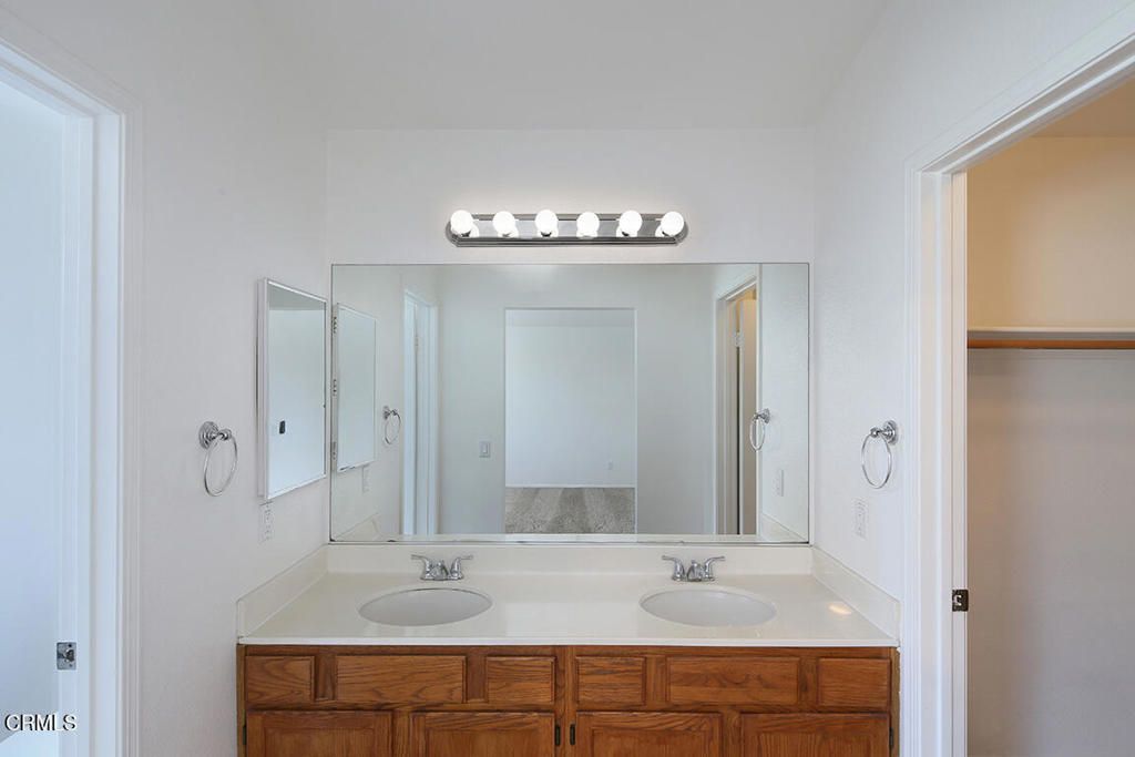 Image 16 of property listing at 43085 Corte Salamanca, Temecula, CA 92592