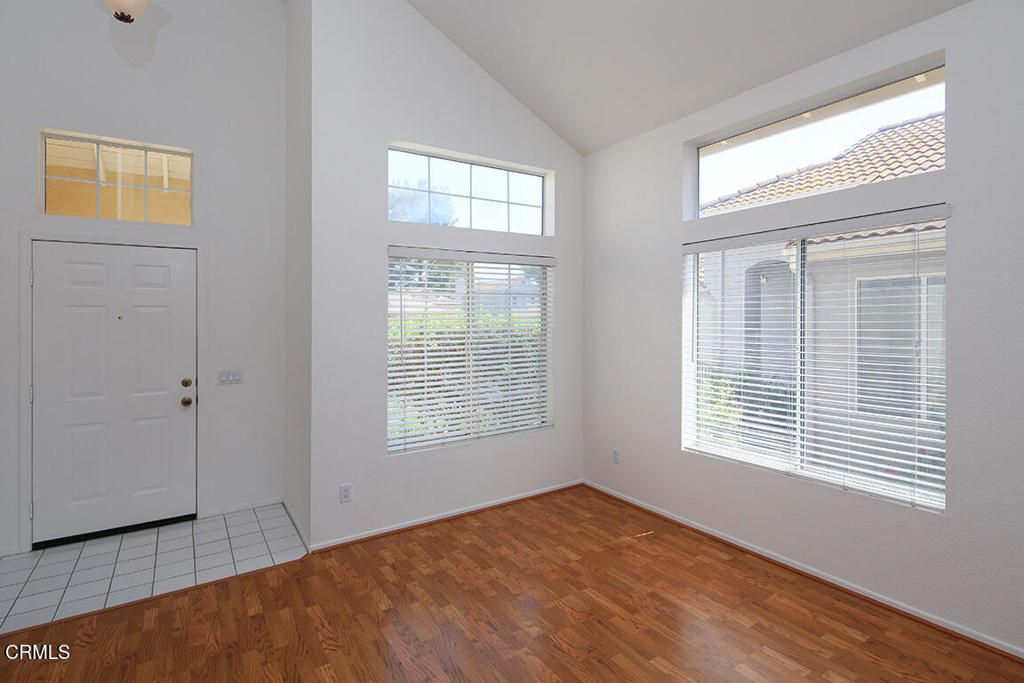 Image 3 of property listing at 43085 Corte Salamanca, Temecula, CA 92592