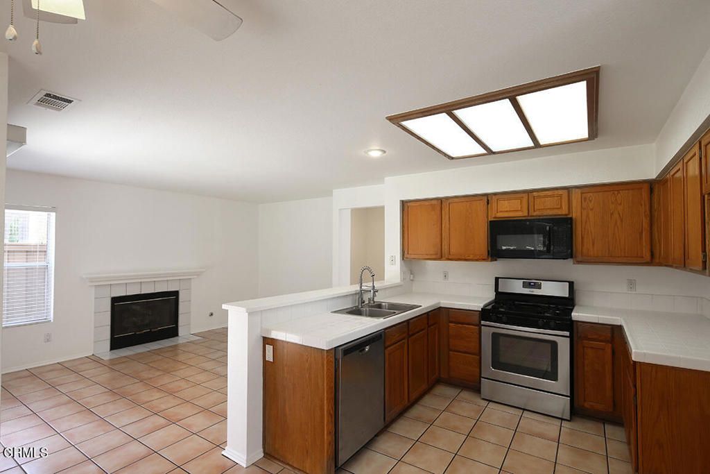 Image 7 of property listing at 43085 Corte Salamanca, Temecula, CA 92592