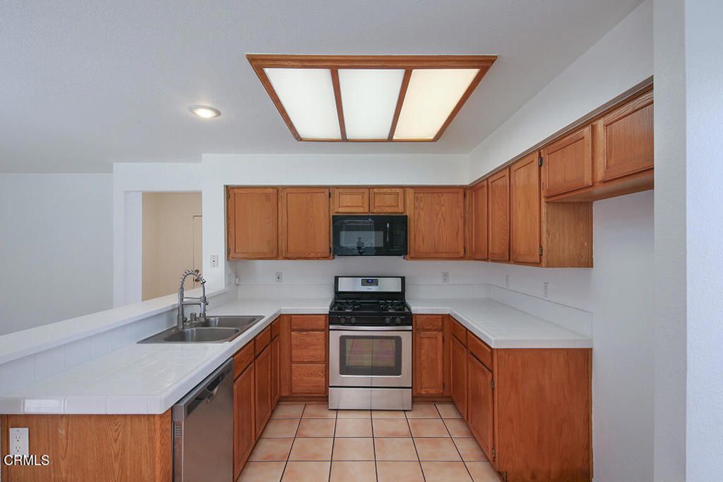 Image 8 of property listing at 43085 Corte Salamanca, Temecula, CA 92592