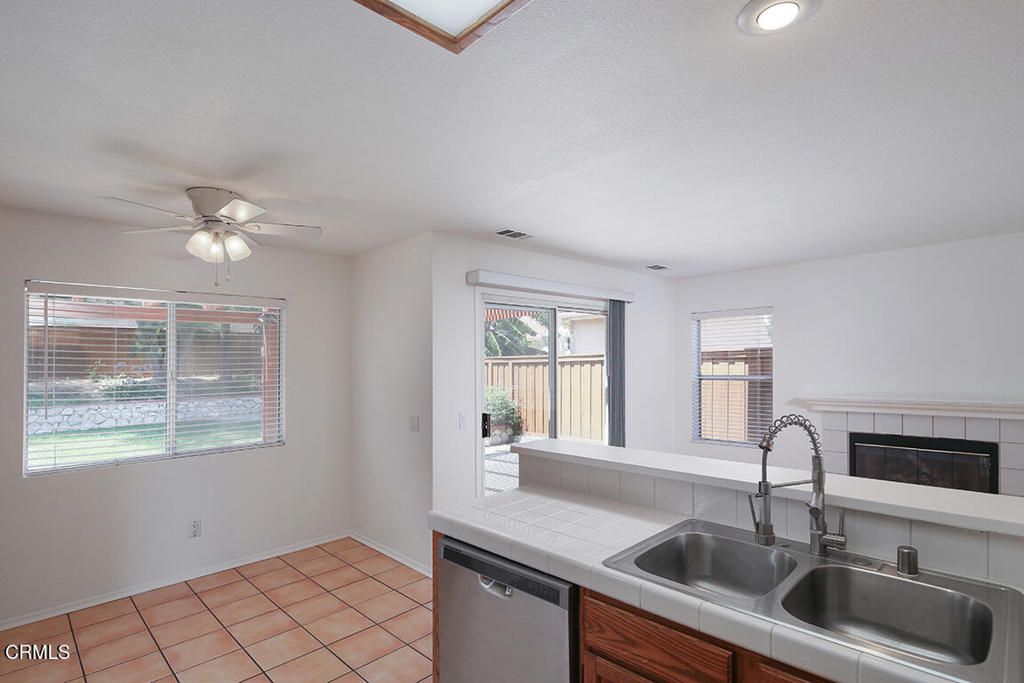 Image 9 of property listing at 43085 Corte Salamanca, Temecula, CA 92592