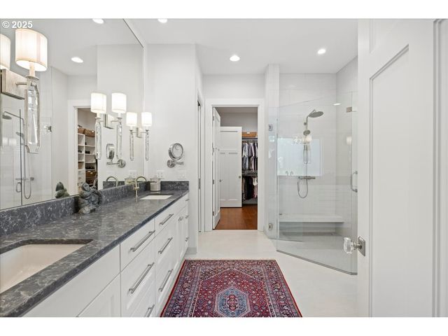 4277 UPPER Dr, Lake Oswego, OR 97035