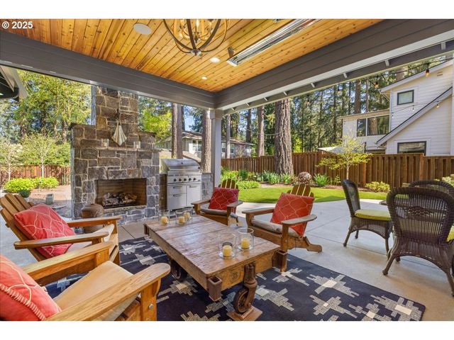 4277 UPPER Dr, Lake Oswego, OR 97035