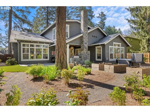 4277 UPPER Dr, Lake Oswego, OR 97035