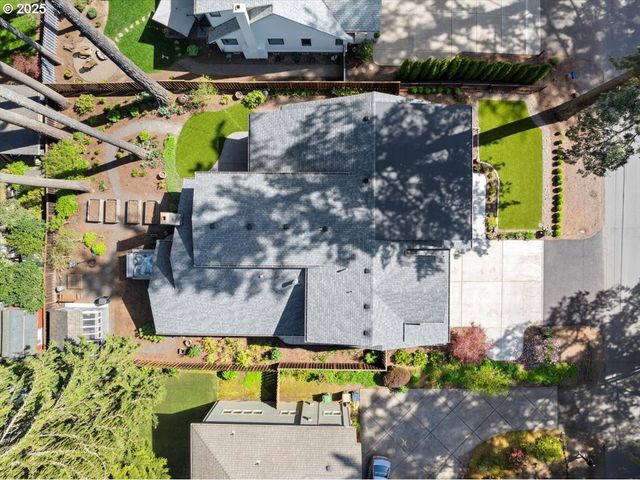 4277 UPPER Dr, Lake Oswego, OR 97035