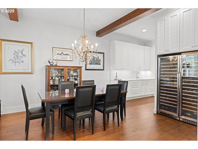 4277 UPPER Dr, Lake Oswego, OR 97035