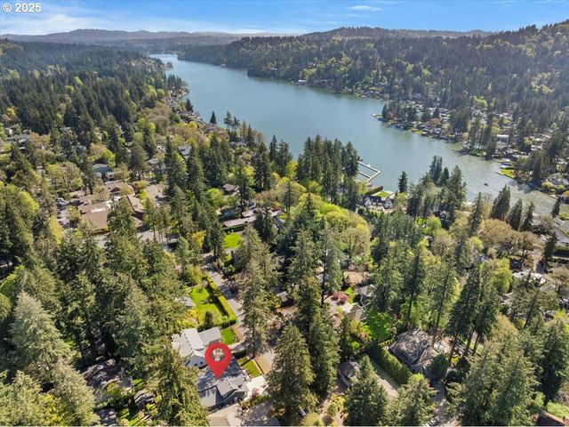 4277 UPPER Dr, Lake Oswego, OR 97035