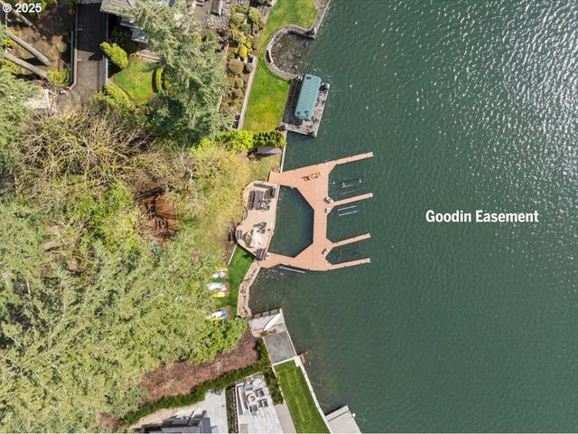 4277 UPPER Dr, Lake Oswego, OR 97035