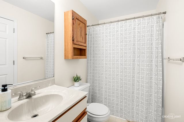 208 Maple Street C, Sugar Grove, IL 60554