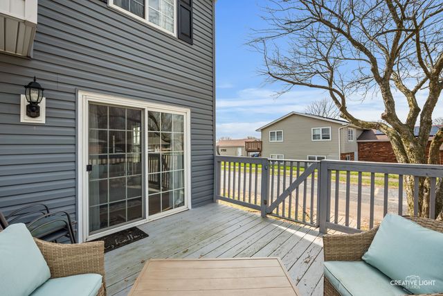 208 Maple Street C, Sugar Grove, IL 60554