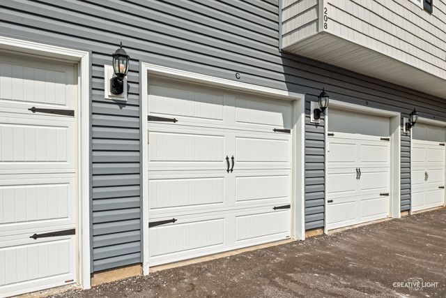 208 Maple Street C, Sugar Grove, IL 60554