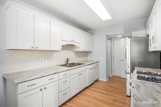 208 Maple Street C, Sugar Grove, IL 60554