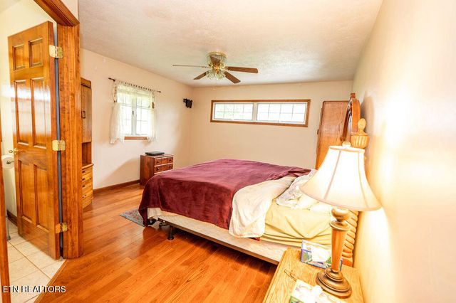 551 Douglas Dam Rd, Kodak, TN 37764