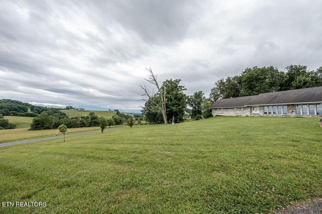551 Douglas Dam Rd, Kodak, TN 37764
