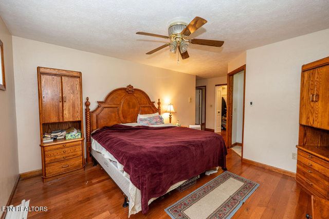 551 Douglas Dam Rd, Kodak, TN 37764
