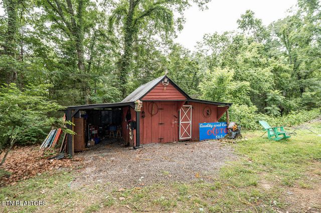 551 Douglas Dam Rd, Kodak, TN 37764
