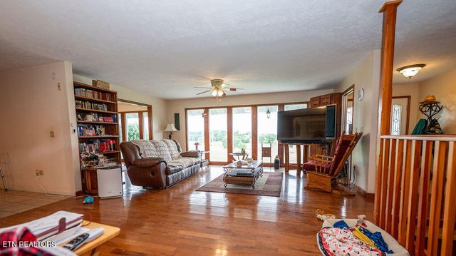 551 Douglas Dam Rd, Kodak, TN 37764