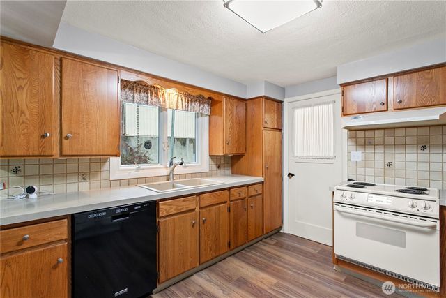 3017 Ammons Drive, Longview, WA 98632