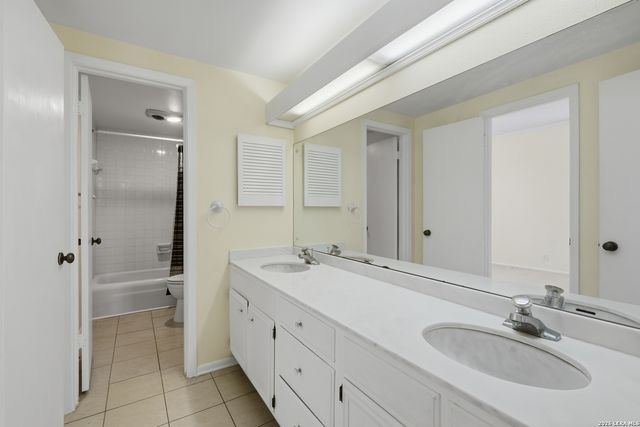 3678 Hidden Dr Apt 905, San Antonio, TX 78217