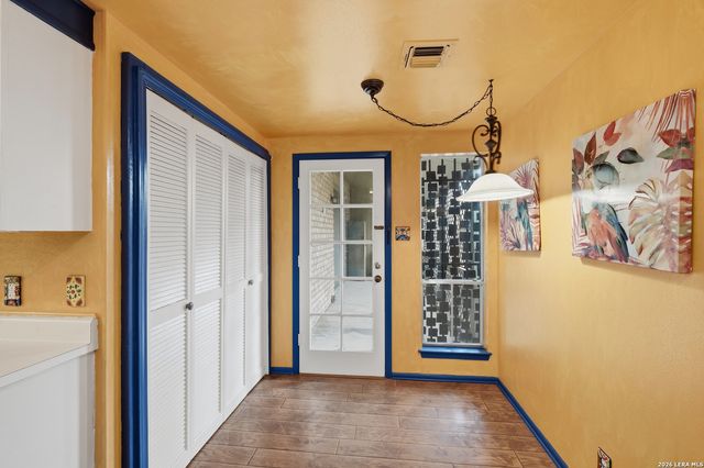 3678 Hidden Dr Apt 905, San Antonio, TX 78217