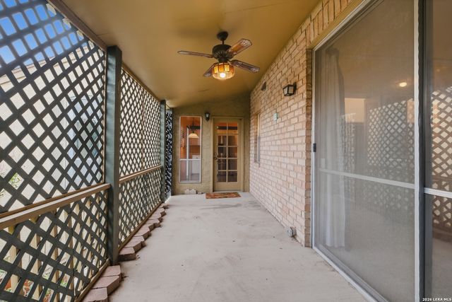 3678 Hidden Dr Apt 905, San Antonio, TX 78217