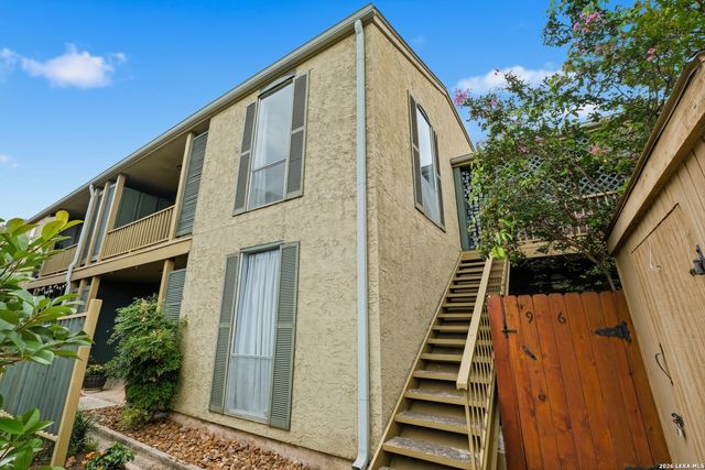 3678 Hidden Dr Apt 905, San Antonio, TX 78217