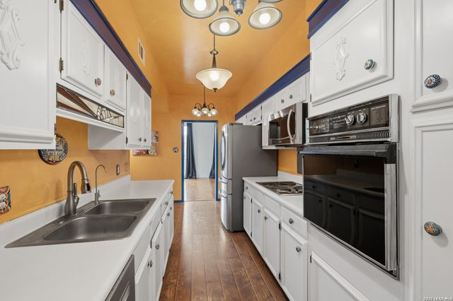 3678 Hidden Dr Apt 905, San Antonio, TX 78217