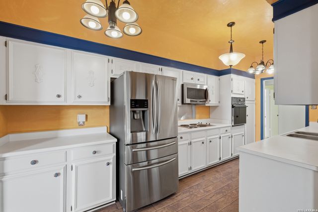 3678 Hidden Dr Apt 905, San Antonio, TX 78217
