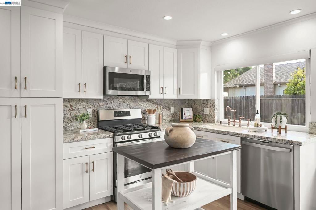 Image 10 of property listing at 3318 Ensenada Dr, San Ramon, CA 94583