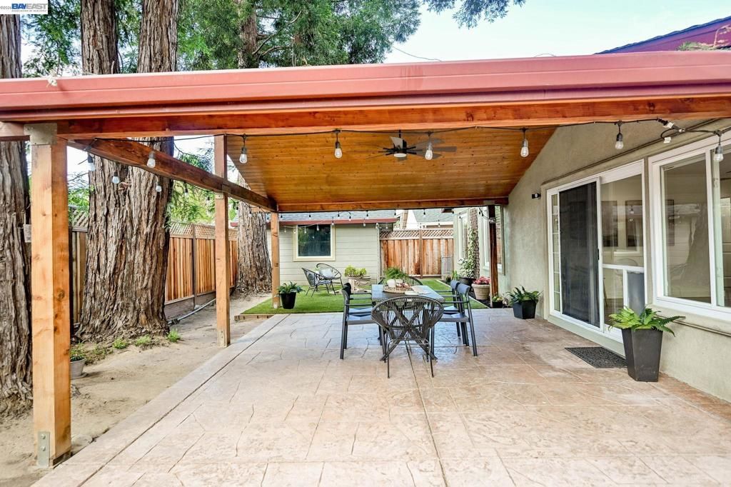 Image 21 of property listing at 3318 Ensenada Dr, San Ramon, CA 94583