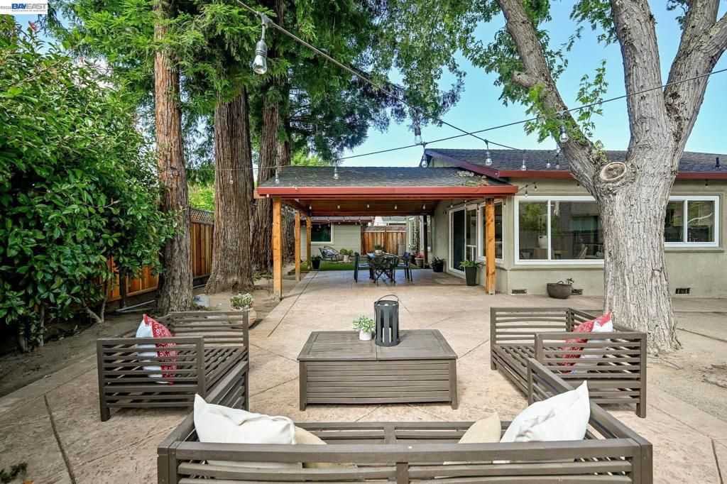 Image 24 of property listing at 3318 Ensenada Dr, San Ramon, CA 94583