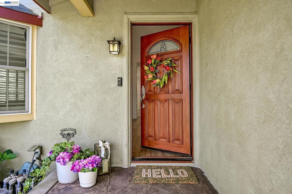 Image 5 of property listing at 3318 Ensenada Dr, San Ramon, CA 94583