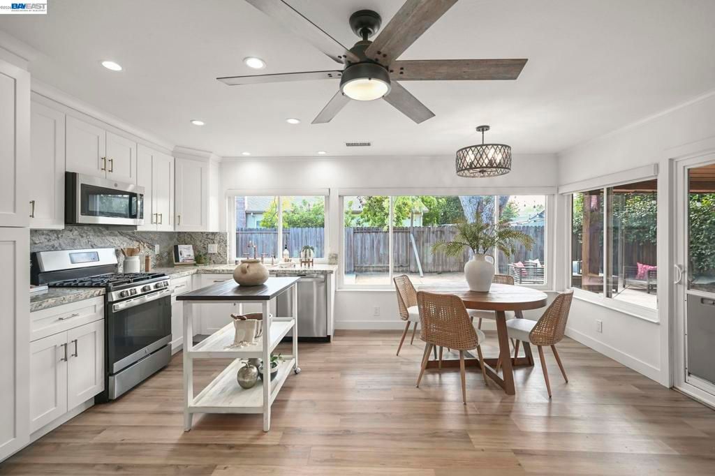 Image 9 of property listing at 3318 Ensenada Dr, San Ramon, CA 94583