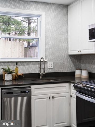 612 44TH ST NE, Washington, DC 20019