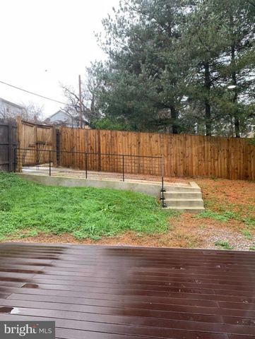 612 44TH ST NE, Washington, DC 20019