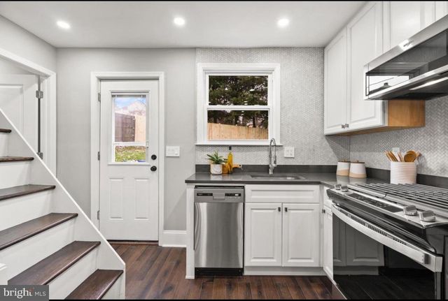 612 44TH ST NE, Washington, DC 20019